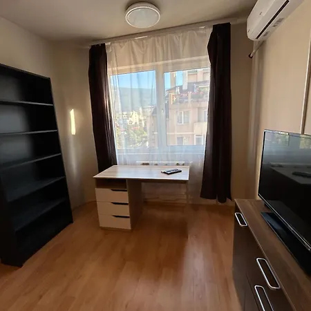 Nice, Spacious And Cozy * Szófia