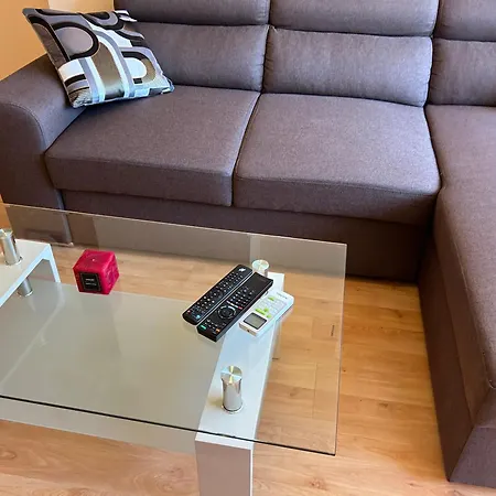 Apartman Nice, Spacious And Cozy