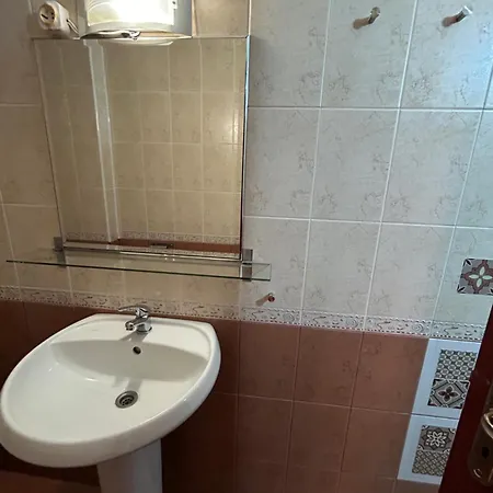 Apartman Nice, Spacious And Cozy