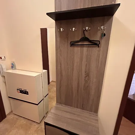 Апартамент Nice, Spacious And Cozy