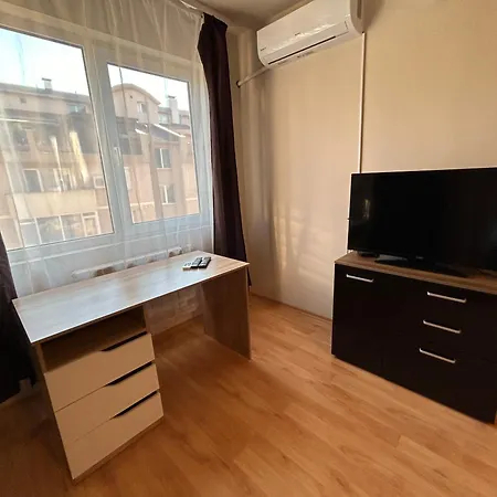 Nice, Spacious And Cozy 公寓 *