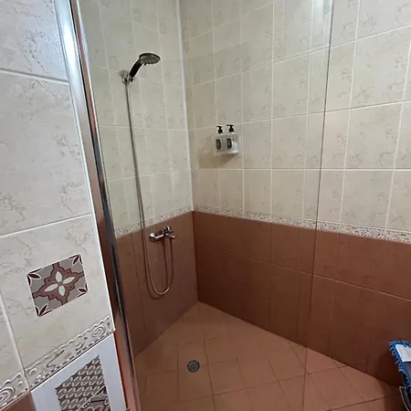 Nice, Spacious And Cozy Apartamento *