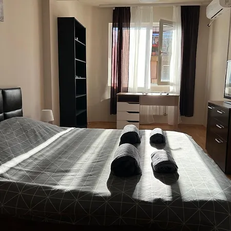 Апартамент Nice, Spacious And Cozy