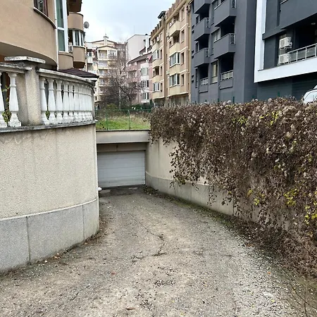 Nice, Spacious And Cozy София