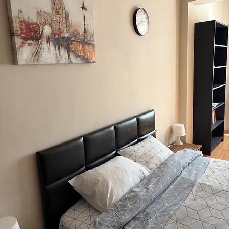 דירה Nice, Spacious And Cozy