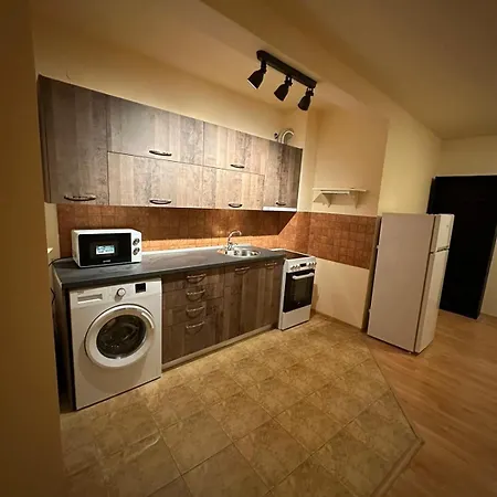 Nice, Spacious And Cozy סופיה