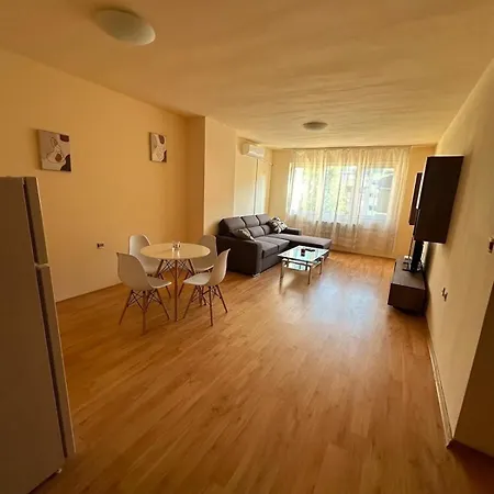 Nice, Spacious And Cozy דירה סופיה