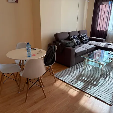 Nice, Spacious And Cozy סופיה