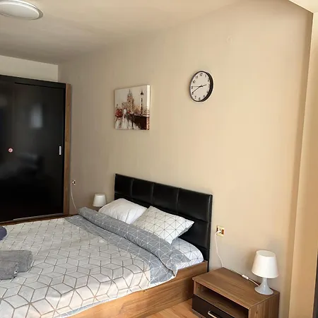 דירה Nice, Spacious And Cozy *