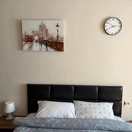 דירה Nice, Spacious And Cozy סופיה