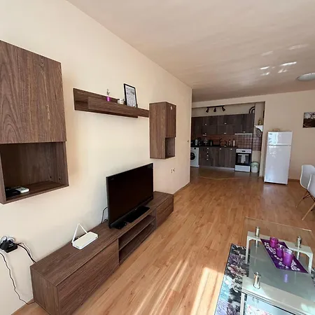 דירה Nice, Spacious And Cozy סופיה