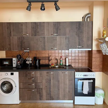 דירה Nice, Spacious And Cozy