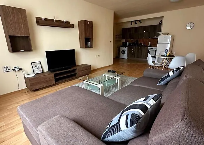 Nice, Spacious And Cozy Appartamento Sofia