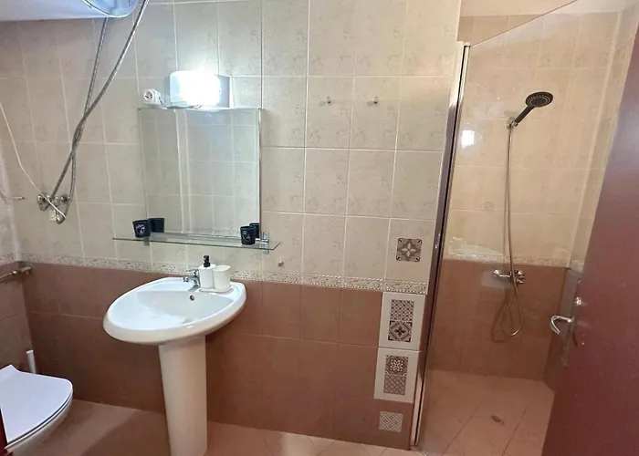 Nice, Spacious And Cozy Lejlighed *